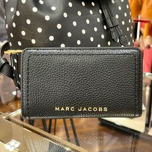 Marc Jacobs black topstitched compact zip wallet